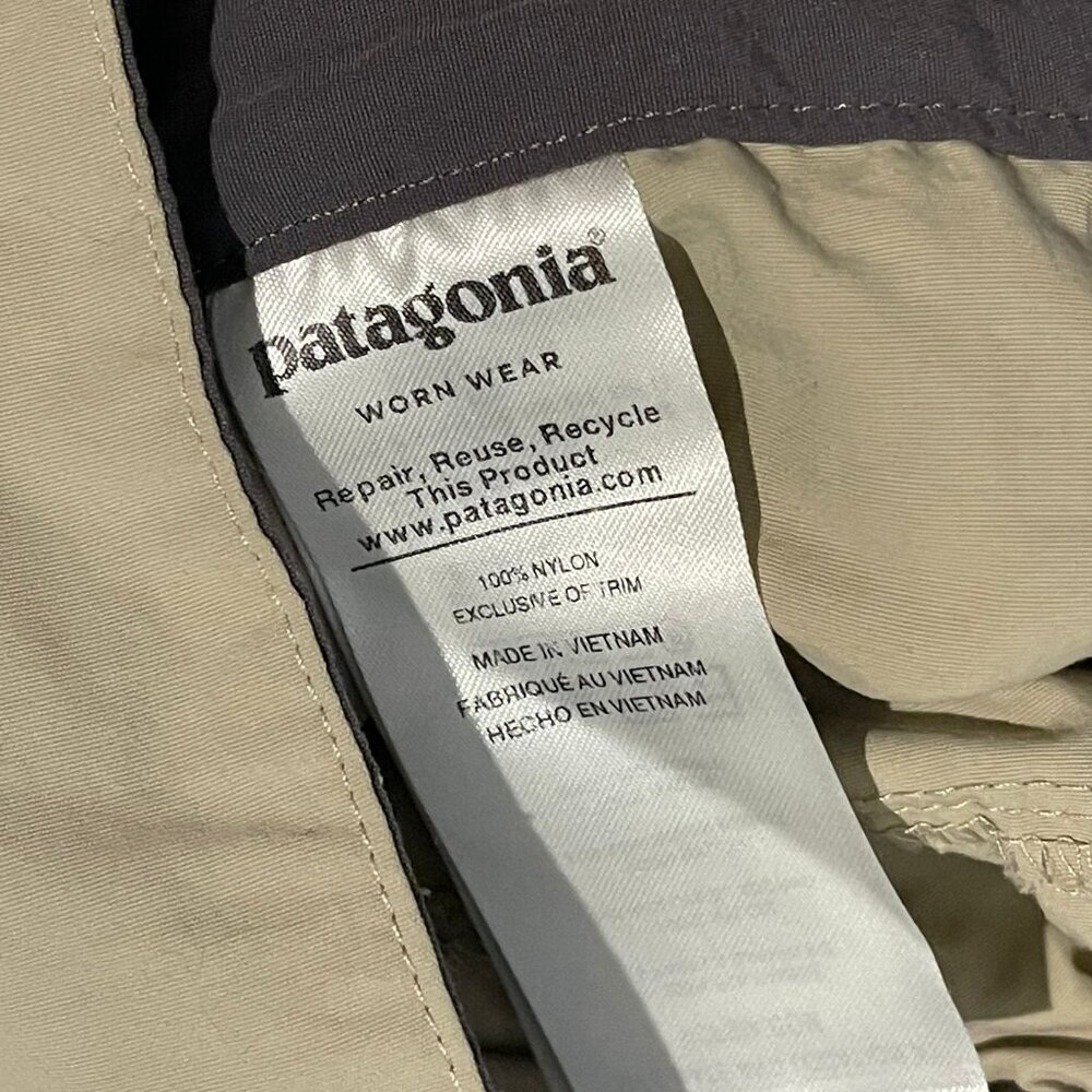 Patagonia Pants Mens Large Beige Sandy Cay Lightweight Nylon Hiking Cargo 82091 - Picture 10 of 16